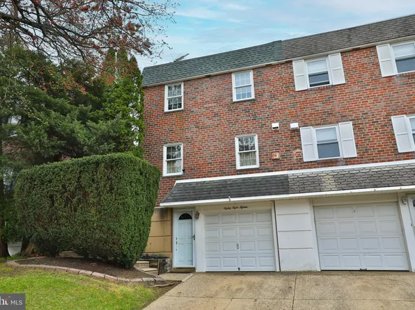 8815 Hargrave St, Philadelphia, PA 19152