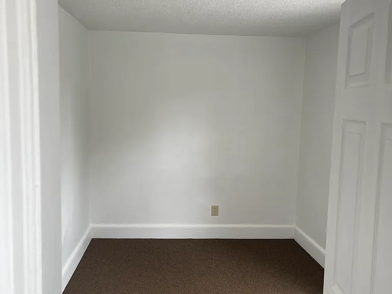 250 Division St #3 — Photo 7