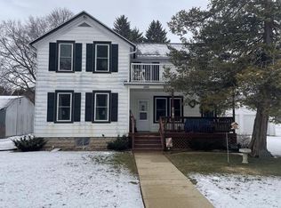 N8535 2nd St, Burnett, WI 53922