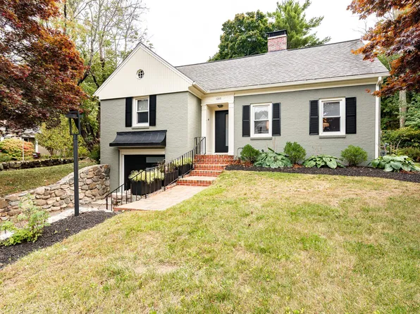 1210 South Street, Portsmouth, NH 03801