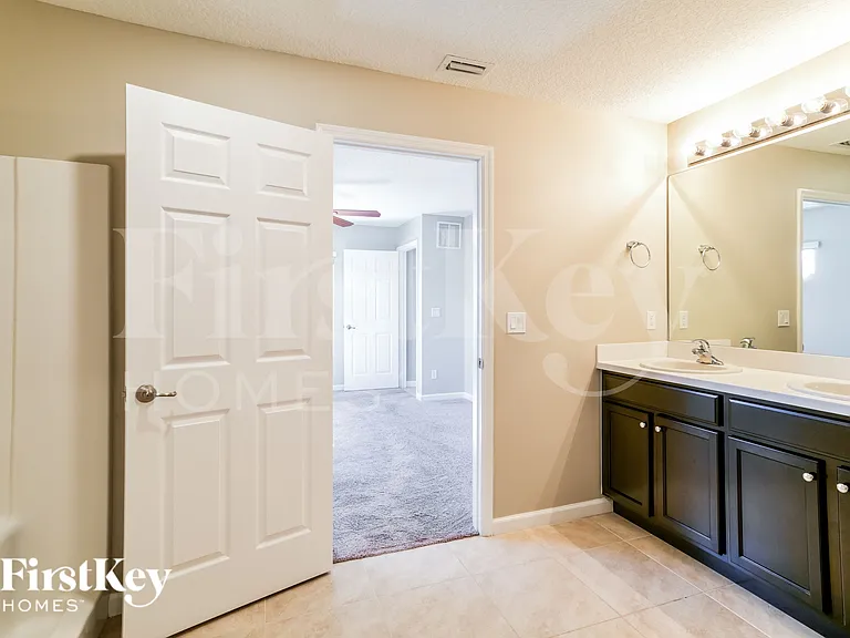 1082 SW Bianca Ave — Photo 11