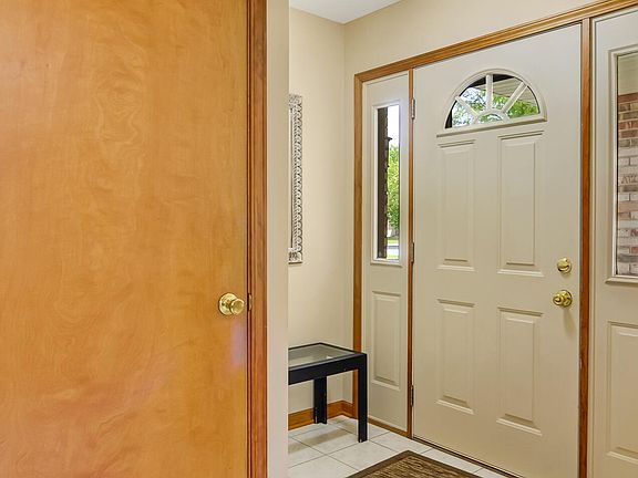 3rd image of 8546 Orchard Dr