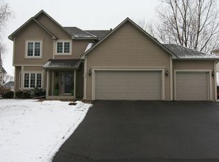 206 Sibley Cir, Carver, MN 55315