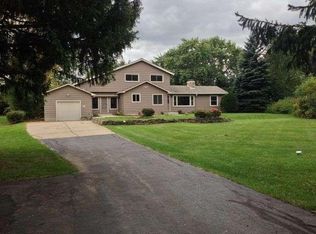 N75W15301 Colony Rd, Menomonee Falls, WI 53051