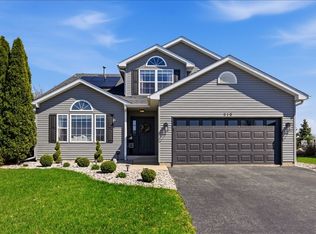 910 Shorewood Dr, Shorewood, IL