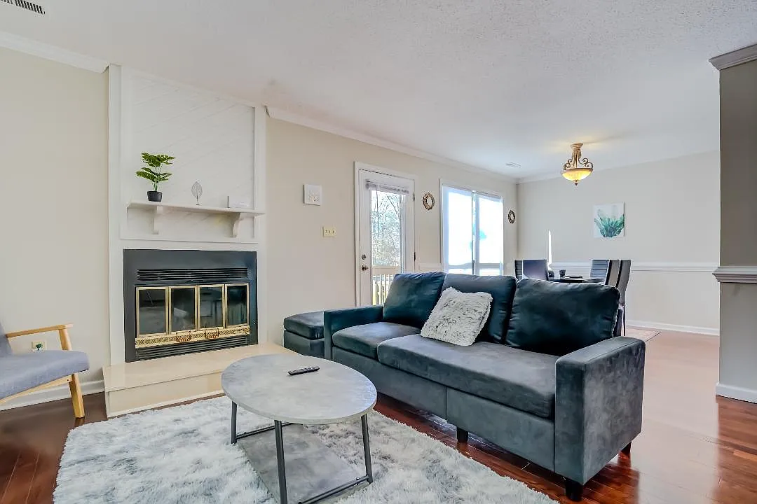 3 bed, 1520 sqft, $1,995 — Photo 1