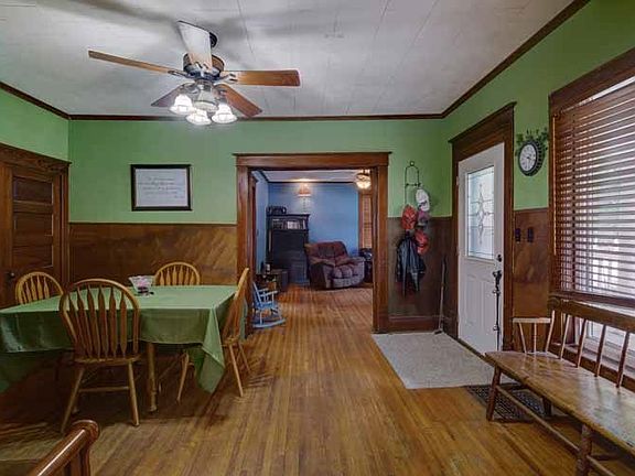 4th image of 409 Elm St