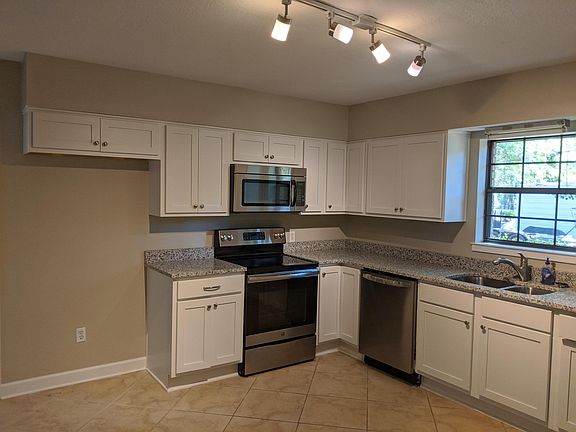 3rd image of 6014 Dogwood Dr W
