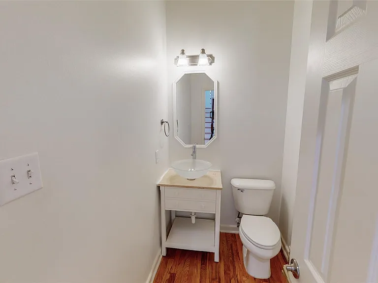 5843 Petty St #C — Photo 6