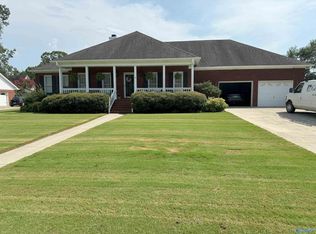 137 Lovvorn Ln, Huntsville, AL 35806