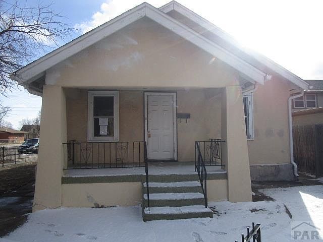 1st image of 626 E 6th St