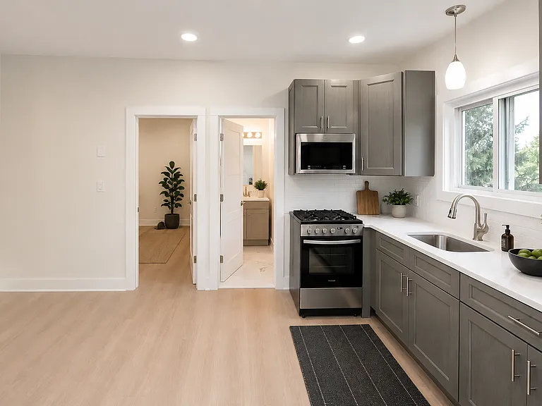 255 Rea Ave #8 — Photo 3