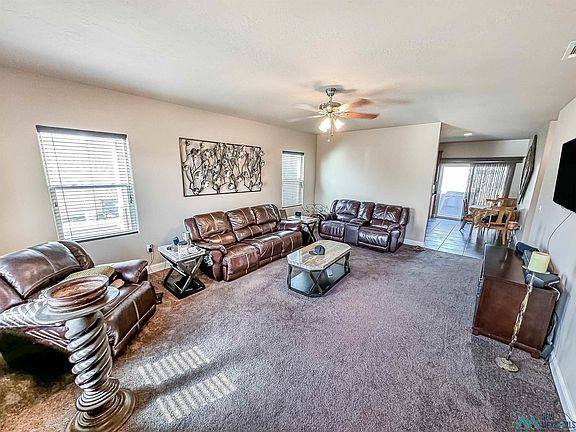 2nd image of 33 W Acoma Ct