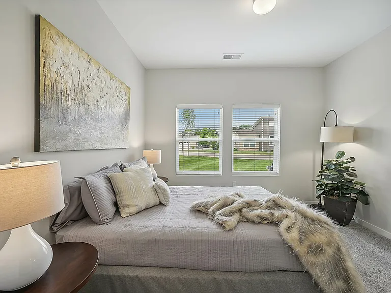 Redbud Commons — Photo 23