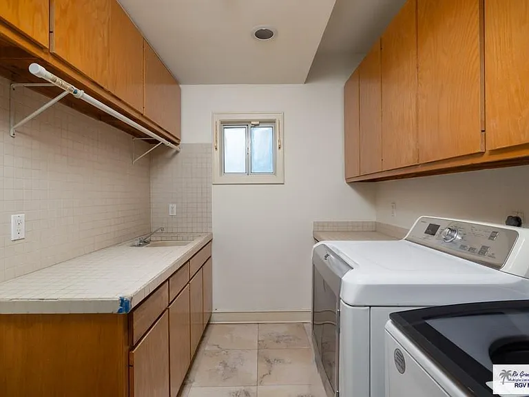 3201 Lazy Lake Dr — Photo 39