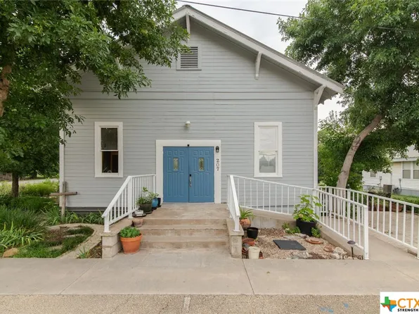 207 S Austin St, Holland, TX 76534