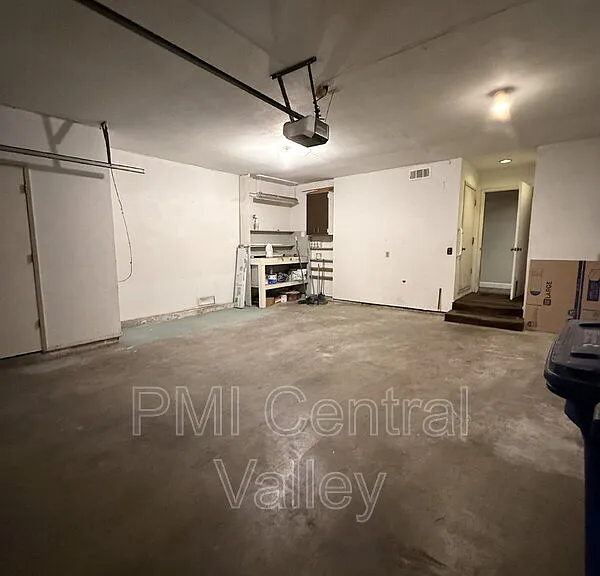 1725 Edgebrook Dr #C — Photo 29