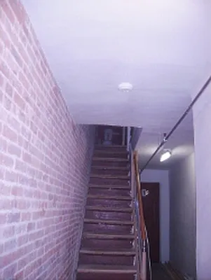 Rented by Perry Associates NYC Inc | media 26