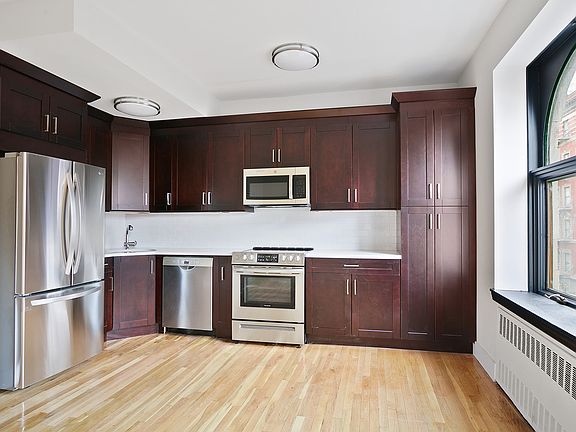 3rd image of 323 W 80th St #4E
