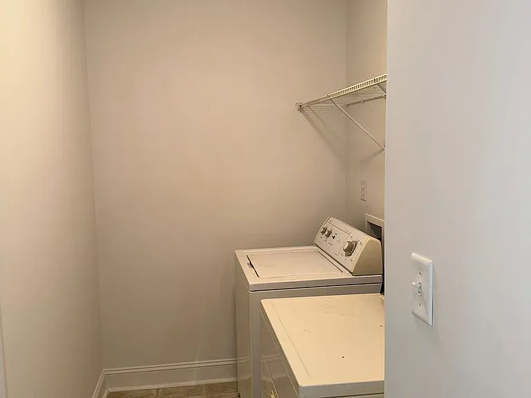 428 Satterfield Dr — Photo 22