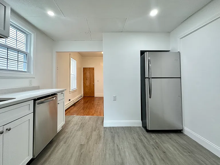 170 Alabama Ave — Photo 13