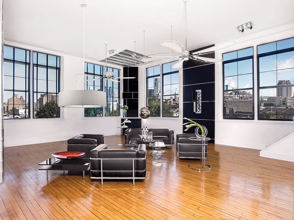 1st fl  |  Living Room