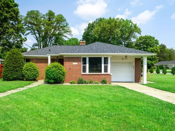1741 Rockne Dr, South Bend, IN 46617