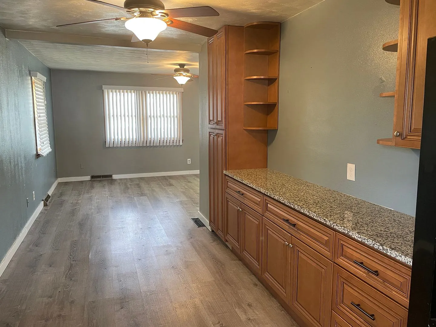Large Single Family Residence for Rent! — Photo 4