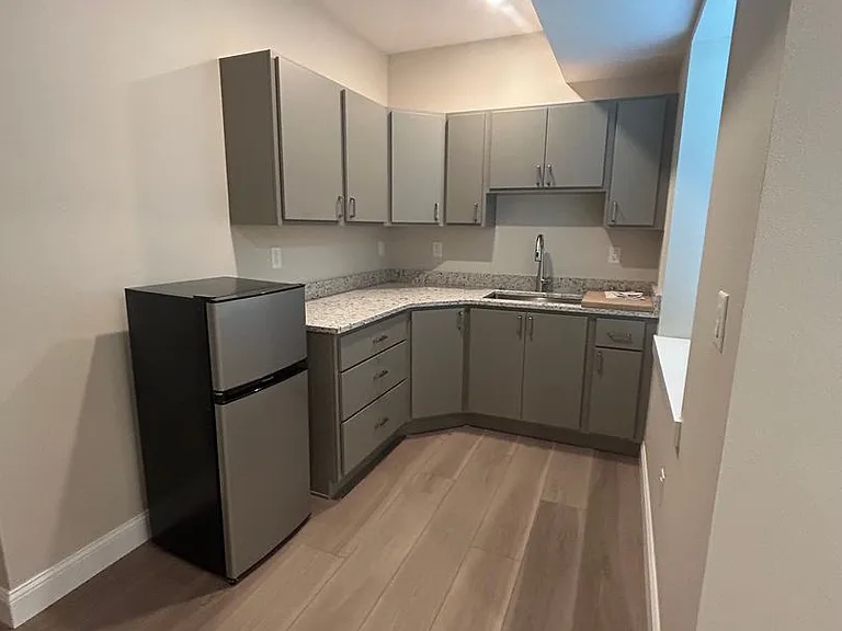 536 E Mulberry St — Photo 79