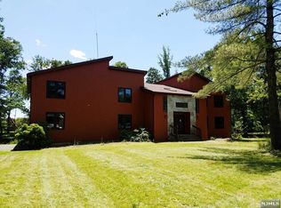 615 James Ln, River Vale, NJ 07675