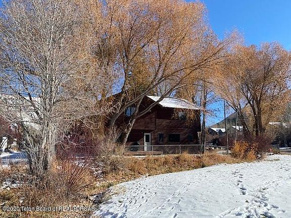 2nd image of 515 E Kelly Ave