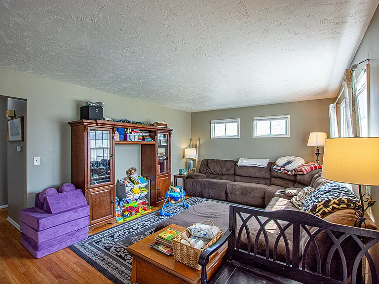 6520 Sprague St — Photo 7