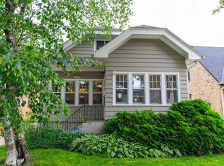 2415 N 71st St, Wauwatosa, WI 53213