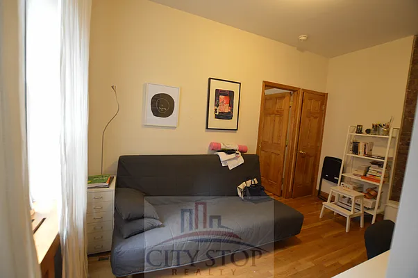 Rented by City Stop Realty | media 25