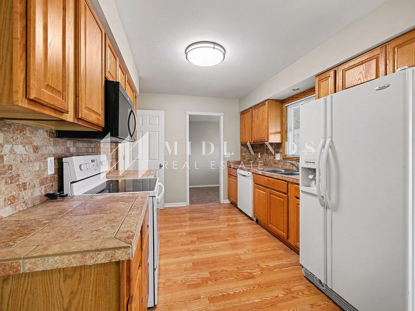 Charming Updated Ranch — Photo 3