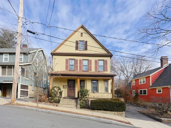 17 Oakledge St, Arlington, MA 02474