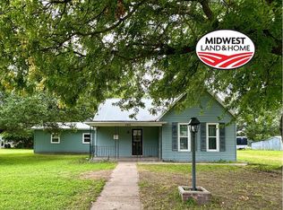 742 Broadway St, Clyde, KS 66938