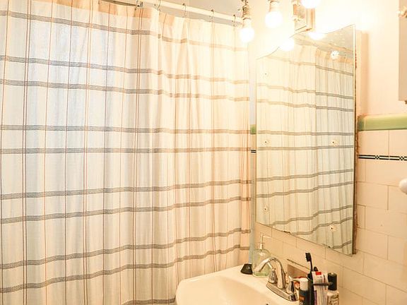 5th image of 2714 W Logan Blvd #3