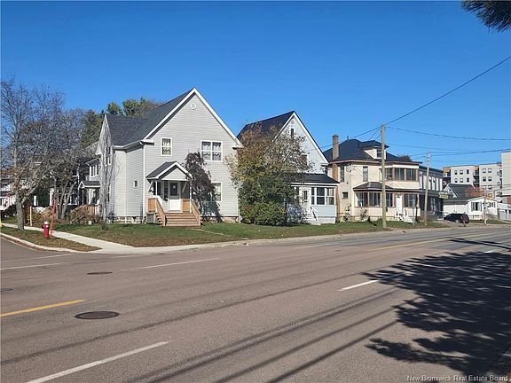 5th image of 1387 Main St #1411