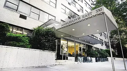 Rented by Manhattan Realty Group