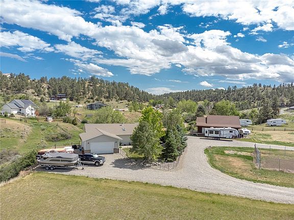 5th image of 1301 Whispering Pines Dr