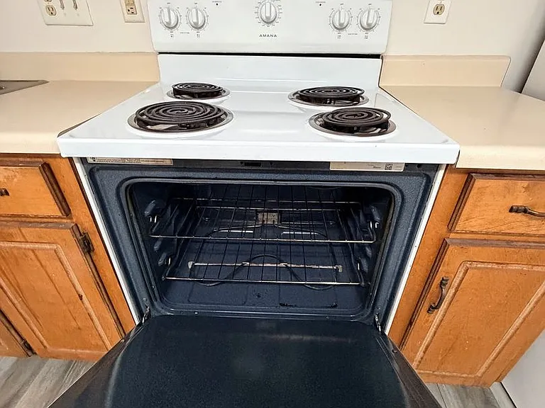 442 Stanley Ave — Photo 8