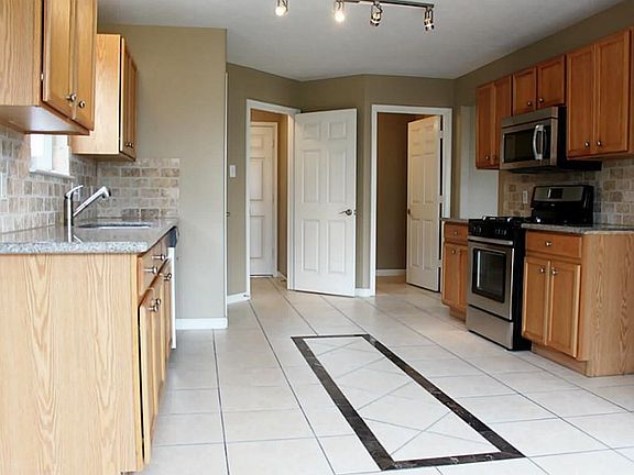 5th image of 3403 Green Aspen Ln