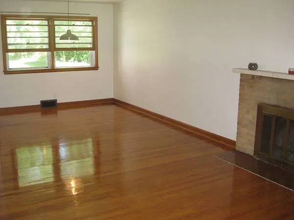 4457 Hillcrest Dr — Photo 3