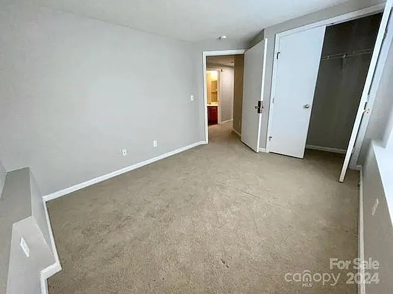 1649 Arlyn Cir #A — Photo 28