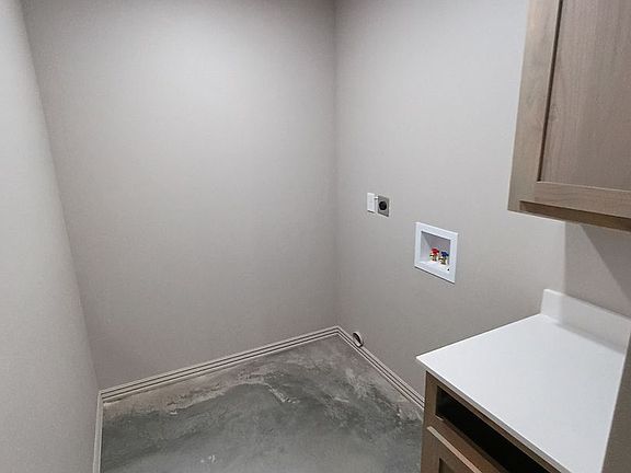 5th image of 5200-5226 So 33rd St