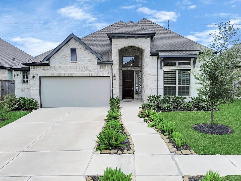 10606 Emory Park