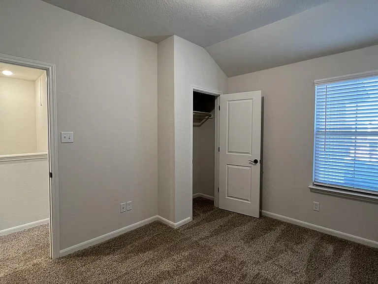 7513 Astro Fld — Photo 36
