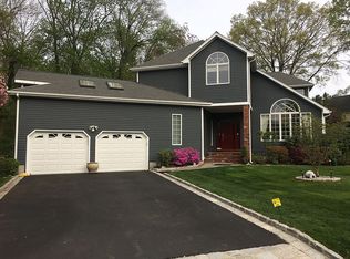 44 Talmadge Ln, Stamford, CT 06905
