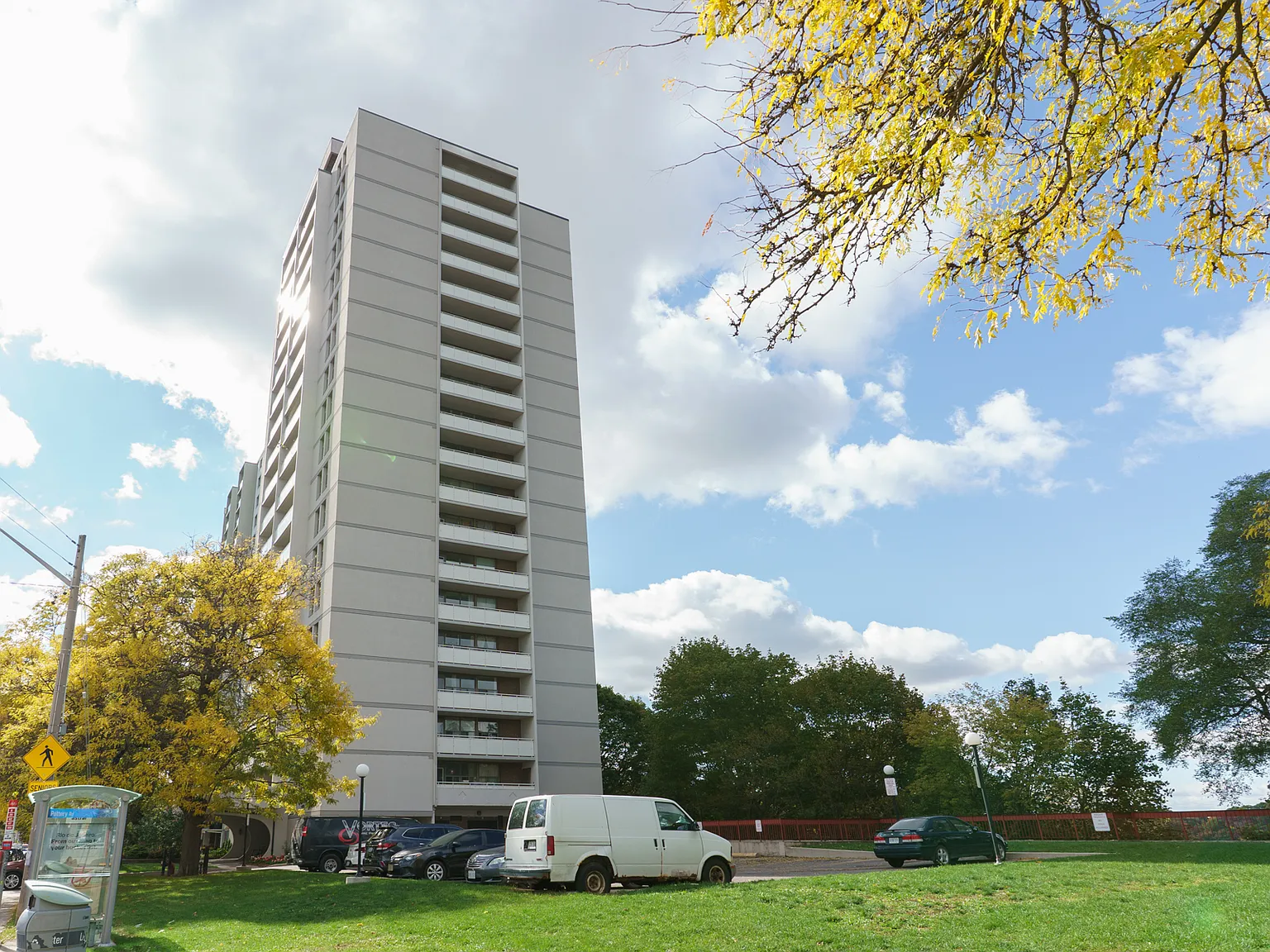 1010 Broadview Ave — Photo 3
